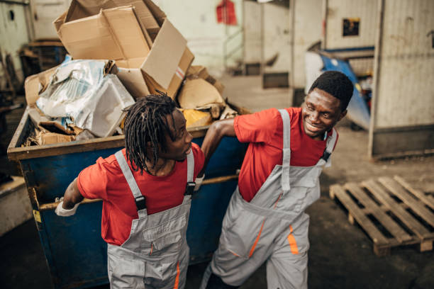 Best Garage Cleanout Services  in Bushnell, FL